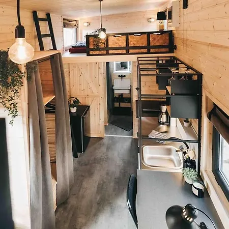 Idyllisches Tiny House Ii Mit Sauna Loebau