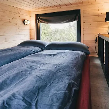 Idyllisches Tiny House Ii Mit Sauna Loebau